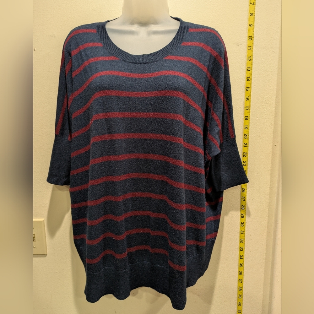 Splendid Gray and Red Knit Sweater Size Small